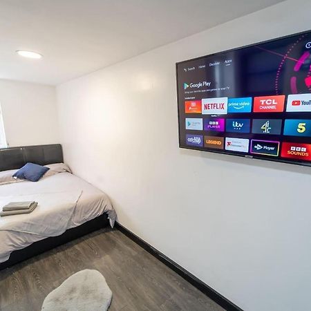 Studio Close To Selly Oak Train Station 버밍엄 외부 사진